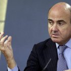 El ministro de Economía, Luis de Guindos, dijo ayer que entiende la indignación ciudadana.