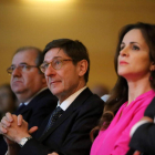 Herrera, Goirigolzarri y Clemente, en el acto de ayer. LETICIA PÉREZ