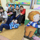 Nueve de los doce niños que estudian en el colegio de San Pedro, cuatro de los cuales terminan este curso.