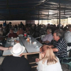 Los jubilados de la zona celebran su  fiesta anual.