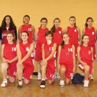 Formación del equipo del Colegio Leonés que milita en la categoría cadete femenino.