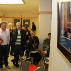 La familia socialista leonesa sigue el escrutinio de los resultados