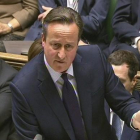 Cameron comparece ante la Cámara de los Comunes para defender la intervención en Siria.