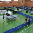 Imagen de una competición de tenis de mesa en el pabellón polideportivo de Valencia de Don Juan. DL