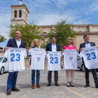 Mañueco ayer en Cantalejo, con candidatos del PP. NACHO VALVERDE