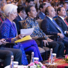 La directora ejecutiva del FMI, Christine Lagarde, con el presidente de Indonesia, Joko Widodo, durante las sesiones del Fondo en Bali,