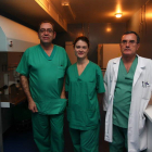 Ángel Luengos, biólogo, Beatriz Suárez, ginecóloga y Florentino Garrido, ginecólogo.