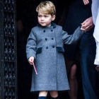 El príncipe Jorge, a la salida de la iglesia, el pasado domingo.