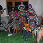 El grupo de música andina Incassette con Braulio al charango.