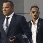 Neymar y su padre, en una declaración ante la Audiencia Nacional el pasado mes de febrero.