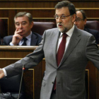 El presidente del Gobierno, Mariano Rajoy, durante su intervención en la sesión de control al Ejecutivo, este miércoles en el Congreso.