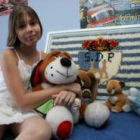 Paola Torres en la habitación de la casa de sus familiares de Ponferrada, donde está de vacaciones