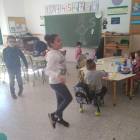 Alumnos del aula del CRA en La Ribera de Folgoso, en una imagen autorizada. CEBRONES