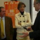 Manuel Álvarez, Felisa Herrero y Javier Lasarte antes de la presentación