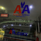 Oficinas de la aerolinea American Airlines en Caracas, tras la decisión de suspender los vuelos.