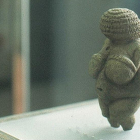 La Venus de Willendorf, la escultura que Facebook considera pornográfica.