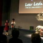 Dos niños, ayer, en la presentación de Leer León