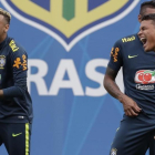 Silva y Neymar entrenan en Rusia