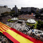 Decenas de miles de personas se concentraron ayer desde el mediodía en Barcelona.