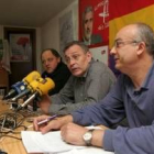 Miguel Ángel Fernández, Germán Valcarce y Tito Martínez, durante la presentación de las propuestas