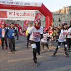 Participantes en la carrera en la meta de salida. F. OTERO PERANDONES