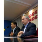 Joaquín Otero y José Luis Olcoz en una rueda de prensa