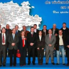 Antonio Silván y Eduardo Fernández, junto a los alcaldes beneficiarios