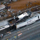 Una imagen del tren Alvia accidentado en la curva de A Grandeira.