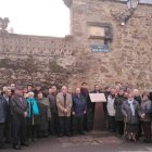 Un momento del acto celebrado ayer tarde en la Huerta Grande en homenaje al arzobispo. CEBRONES