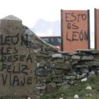 Entrada al puerto de Pinos desde el alto de la Cubilla, en el límite entre Asturias y León