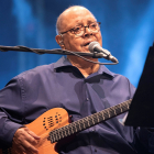 El cantautor cubano Pablo Milanés durante un concierto en la plaza de toros de Motril, en Granada. EFE/ MIGUEL PAQUET