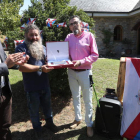 Iván Alonso, Raúl Pérez y Daniel Santos, durante la entrega del galardón. L. DE LA MATA