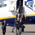 Imagen de una aeronave de la compañía irlandesa Ryanair en el aeropuerto de Villanubla.
