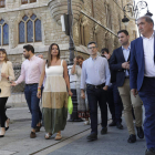 Bolaños, con la comitiva socialista que le recibió en León. F. OTERO