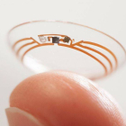 Prototipo de las lentillas para diabéticos en las que trabaja Google.