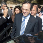 El líder de la conservadora Nueva Democracia, Antonis Samarás, tras votar en Pylos.