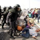 Los mejilloneros se enfrentaron con la Policía en una violenta jornada