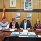 Autoridades municipales y representantes de Alzheimer Bierzo. DL