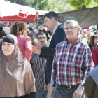 El alcalde de Badalona, Xavier García Albiol (en el centro), en la localidad de Salt.