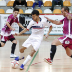 Alejo, con sus tres goles, se erigió en el gran protagonista del equipo trepalense. FERNANDO OTERO