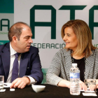 Lorenzo Amor y la ministra Fátima Báñez.