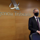 El director general de la Agencia Tributaria, Jesús Gascón, en las instalaciones. CHEMA MOYA