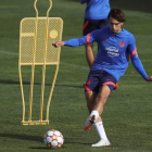 Joao Félix en el entrenamiento de ayer del Atlético. KIKO HUESCA