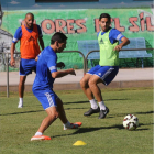 Yuri, al fondo, ya suma 15 goles, y Andy, a la derecha, se pierde el próximo partido.