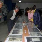 Aspecto que ofrecía ayer tarde la exposición de cuadros que se exhiben en Valdeón