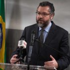 El canciller de Brasil, Ernesto Araújo, en una conferencia de prensa.