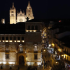 El alumbrado público de la ciudad se modificará incluso en el casco antiguo. JESÚS F. SALVADORES