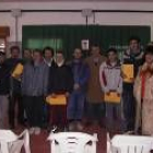Miguel Martínez, en el centro, con todos los alumnos del curso