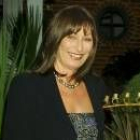 Angelica Houston durante la entrega de los Globos de Oro