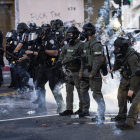 Imagen de las manifestaciones en Los Angeles, donde hubo una decena de detenidos. EFE